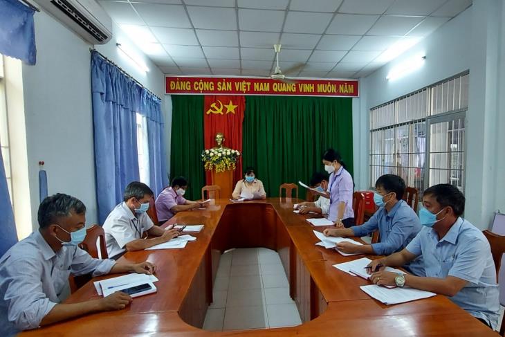 Thường trực HĐND xã Tân Phong giám sát kết quả thực hiện Chương trình mục tiêu Quốc gia xây dựng nông thôn mới 